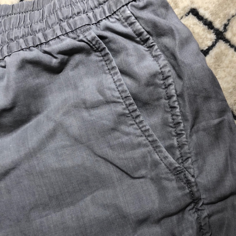 Gap Drawstring Shorts - Picture 3 of 5